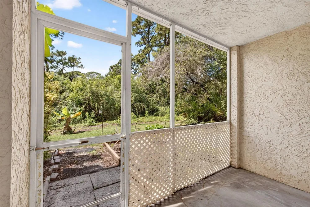1628 SE Green Acres Circle Port St. Lucie, FL 34952