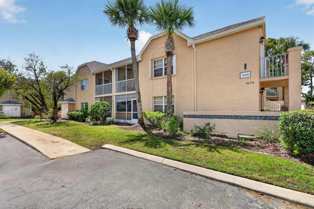 1628 SE Green Acres Circle Port St. Lucie, FL 34952