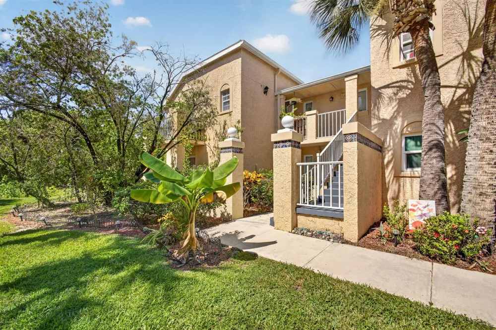 1628 SE Green Acres Circle Port St. Lucie, FL 34952