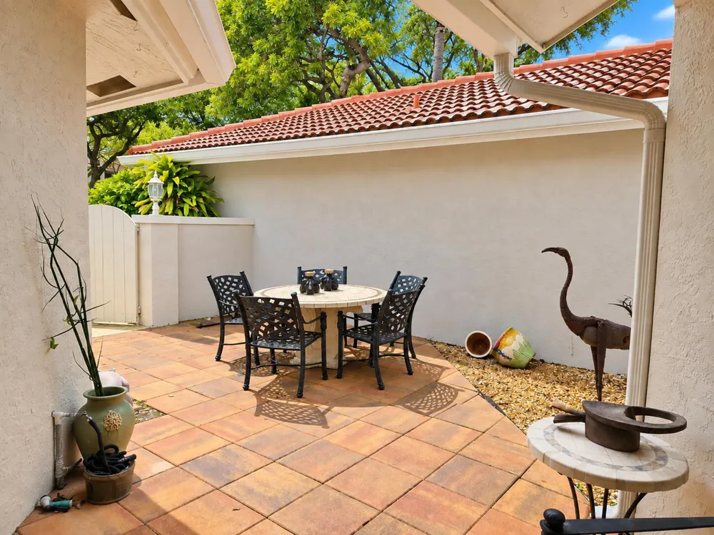 4103 CARRIAGE DRIVE #H3 Pompano Beach, FL 33069