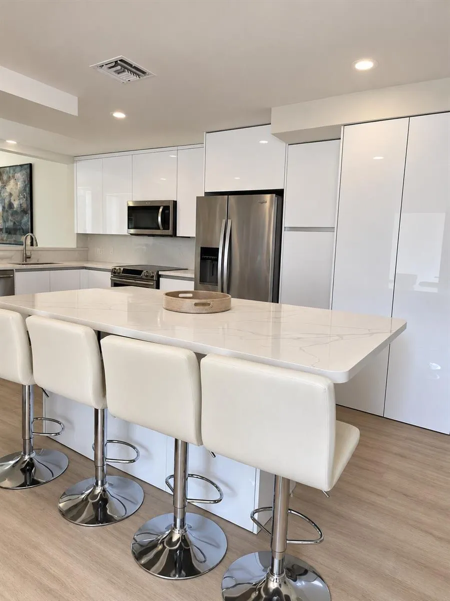 4103 CARRIAGE DRIVE #H3 Pompano Beach, FL 33069