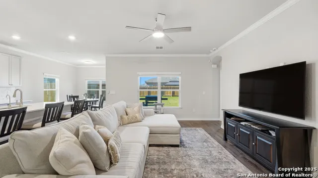 266 ROLLING HLS New Braunfels, TX 78130