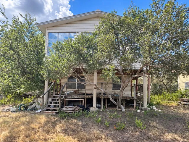 1435 Hillcrest Forest Canyon Lake, TX 78133
