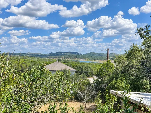1435 Hillcrest Forest Canyon Lake, TX 78133