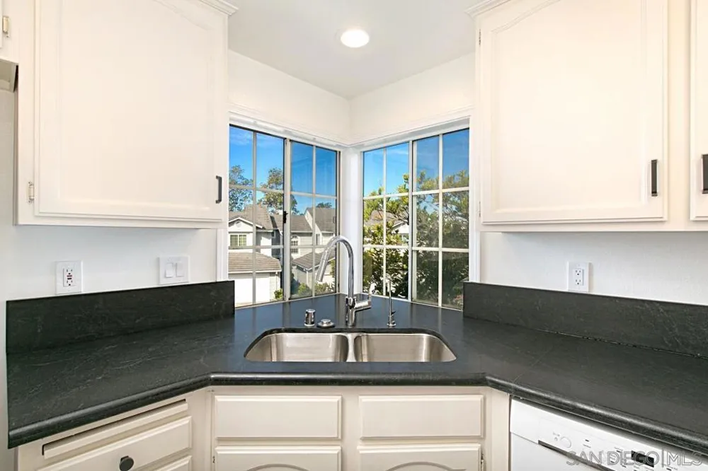 13335 Kibbings Rd San Diego, CA 92130