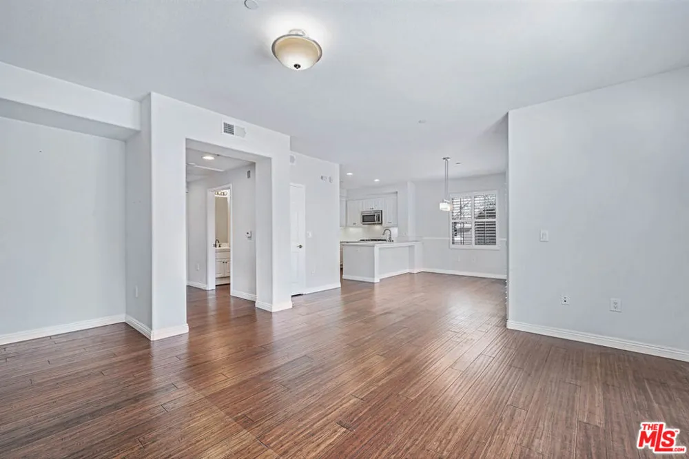13080 Pacific Promenade #111 Playa Vista, CA 90094