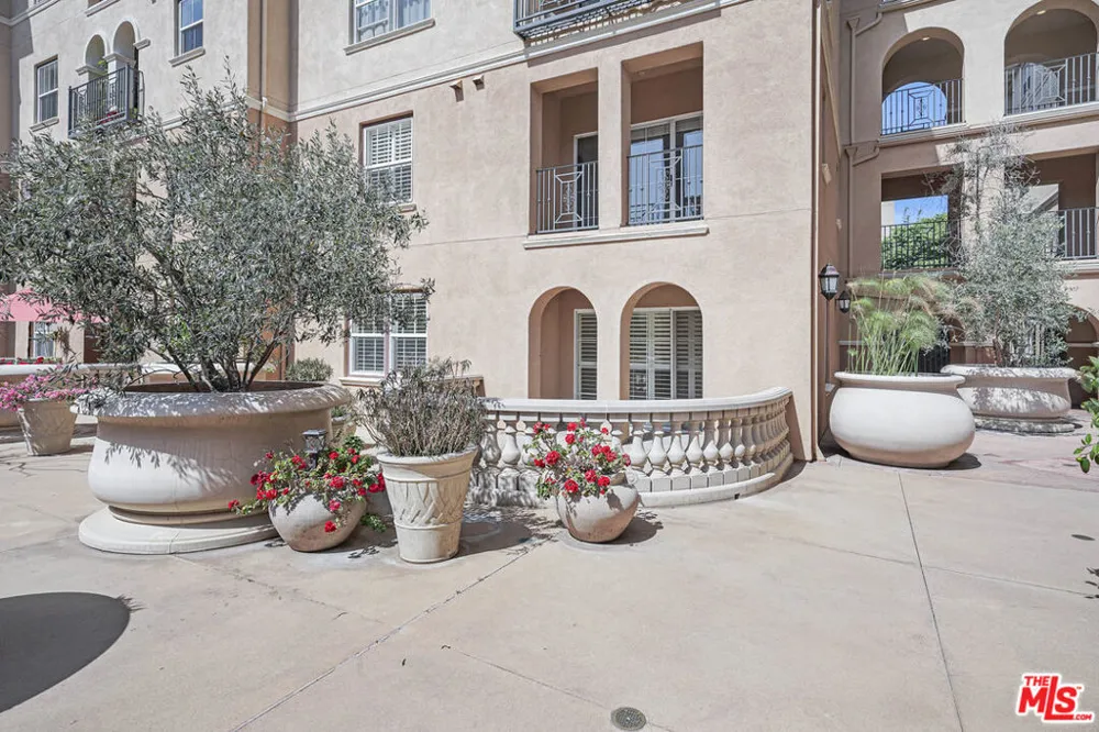 13080 Pacific Promenade #111 Playa Vista, CA 90094