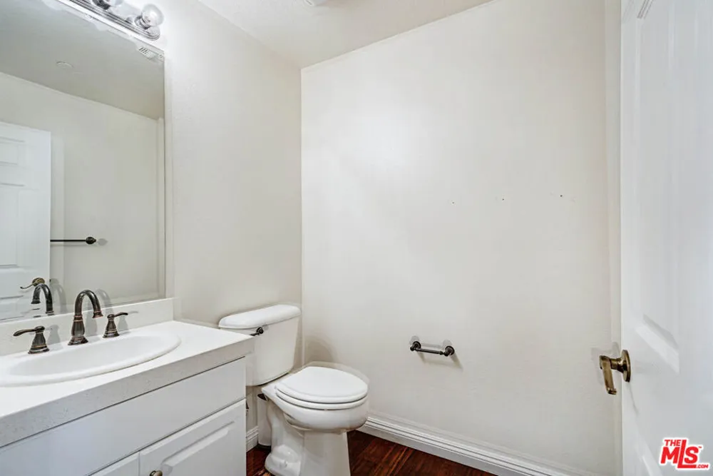 13080 Pacific Promenade #111 Playa Vista, CA 90094