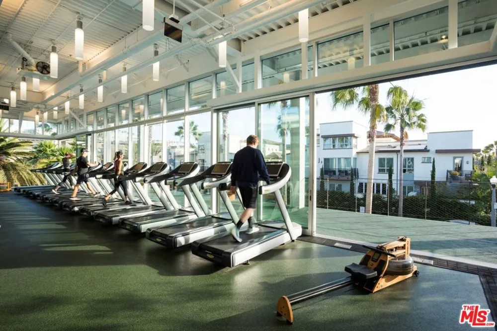 13080 Pacific Promenade #111 Playa Vista, CA 90094