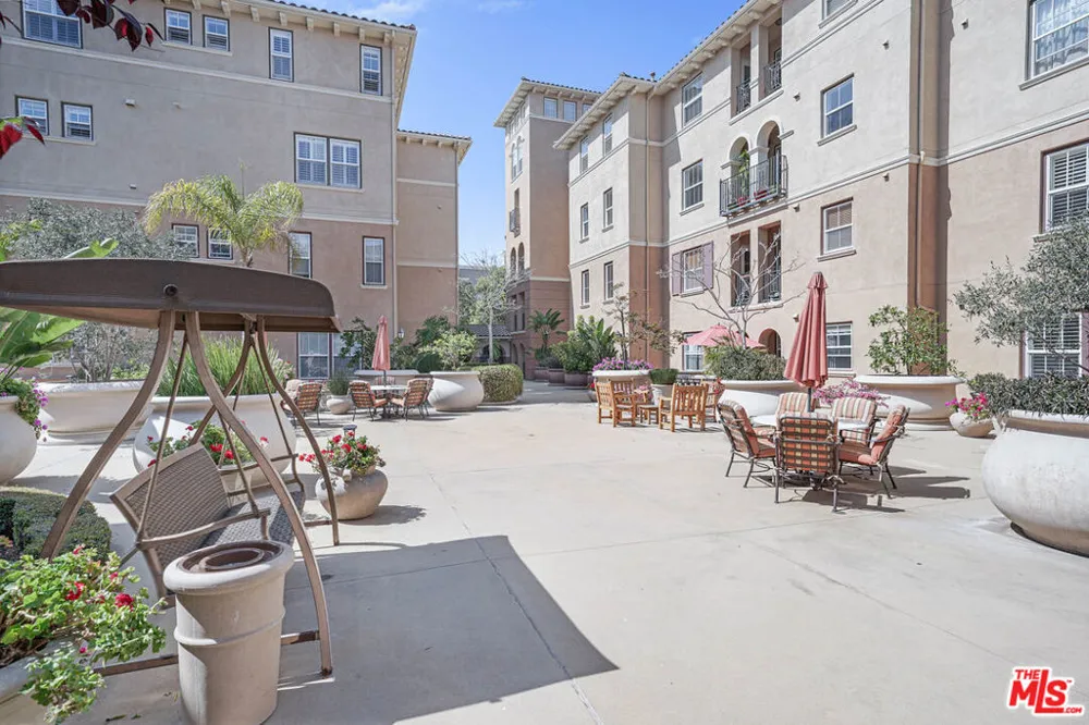 13080 Pacific Promenade #111 Playa Vista, CA 90094
