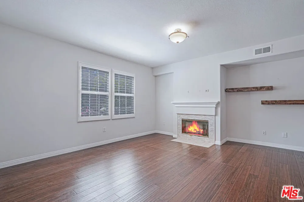 13080 Pacific Promenade #111 Playa Vista, CA 90094