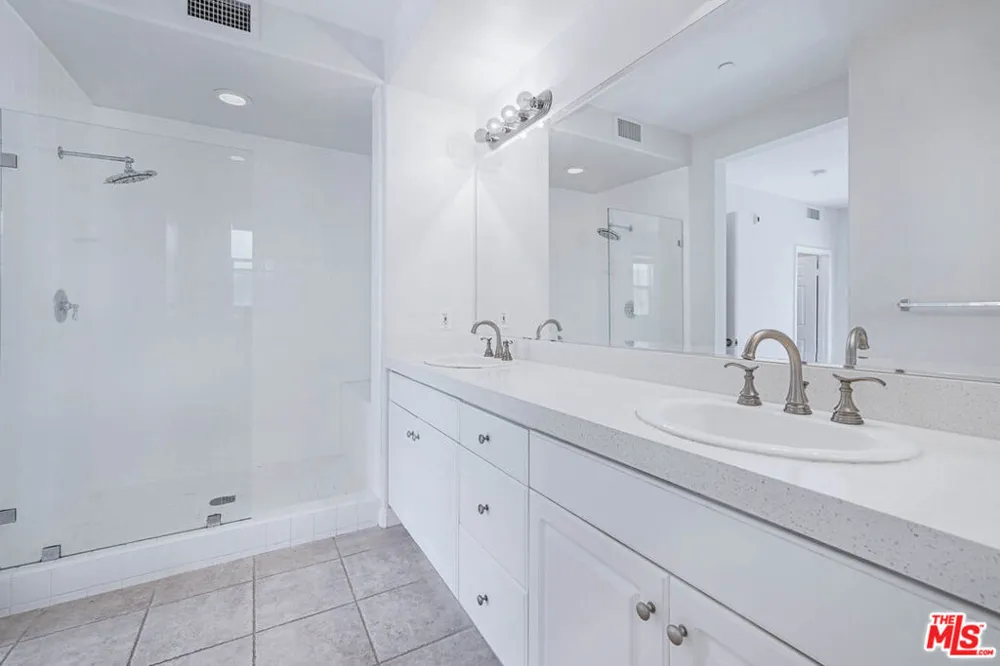 13080 Pacific Promenade #111 Playa Vista, CA 90094