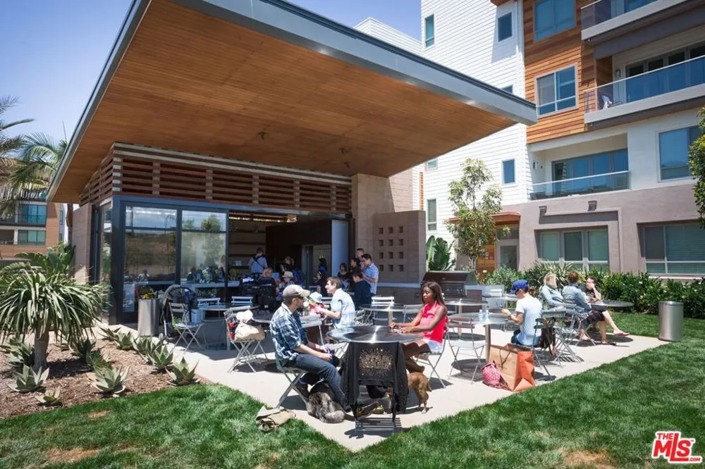 13080 Pacific Promenade #111 Playa Vista, CA 90094