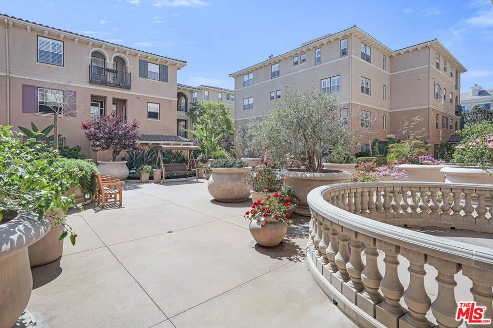 13080 Pacific Promenade #111 Playa Vista, CA 90094