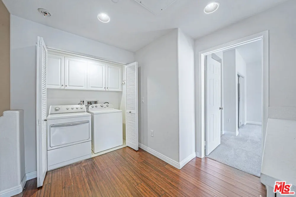 13080 Pacific Promenade #111 Playa Vista, CA 90094