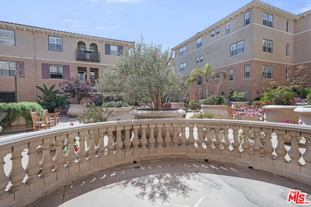 13080 Pacific Promenade #111 Playa Vista, CA 90094