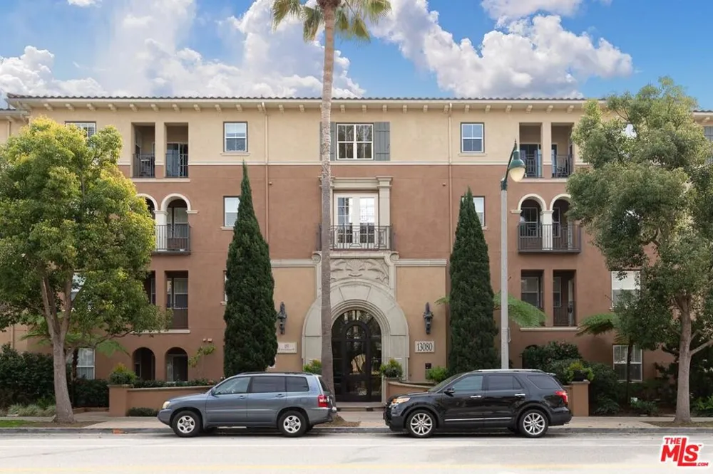 13080 Pacific Promenade #111 Playa Vista, CA 90094
