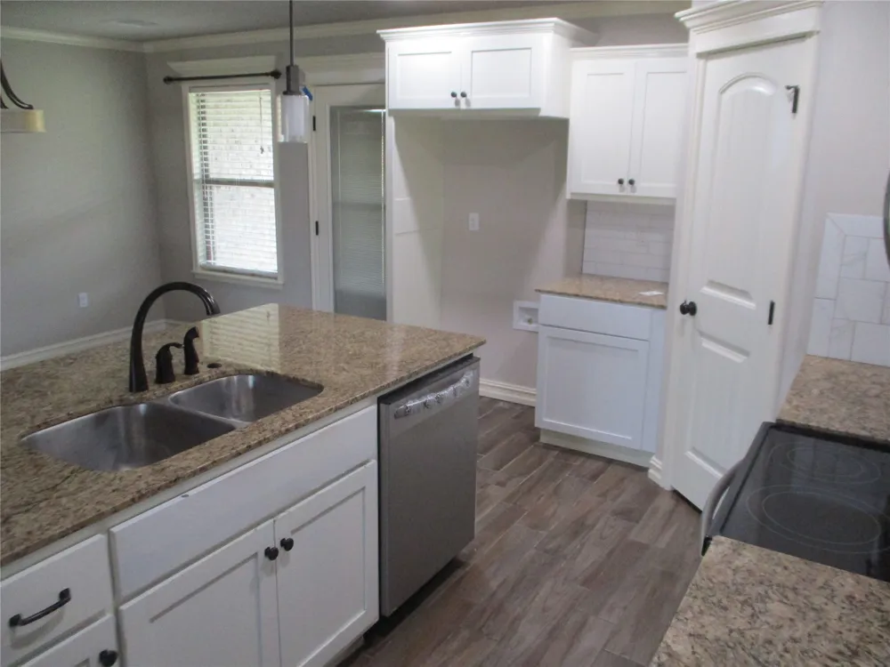 1008 Midway Road Claremore, OK 74019