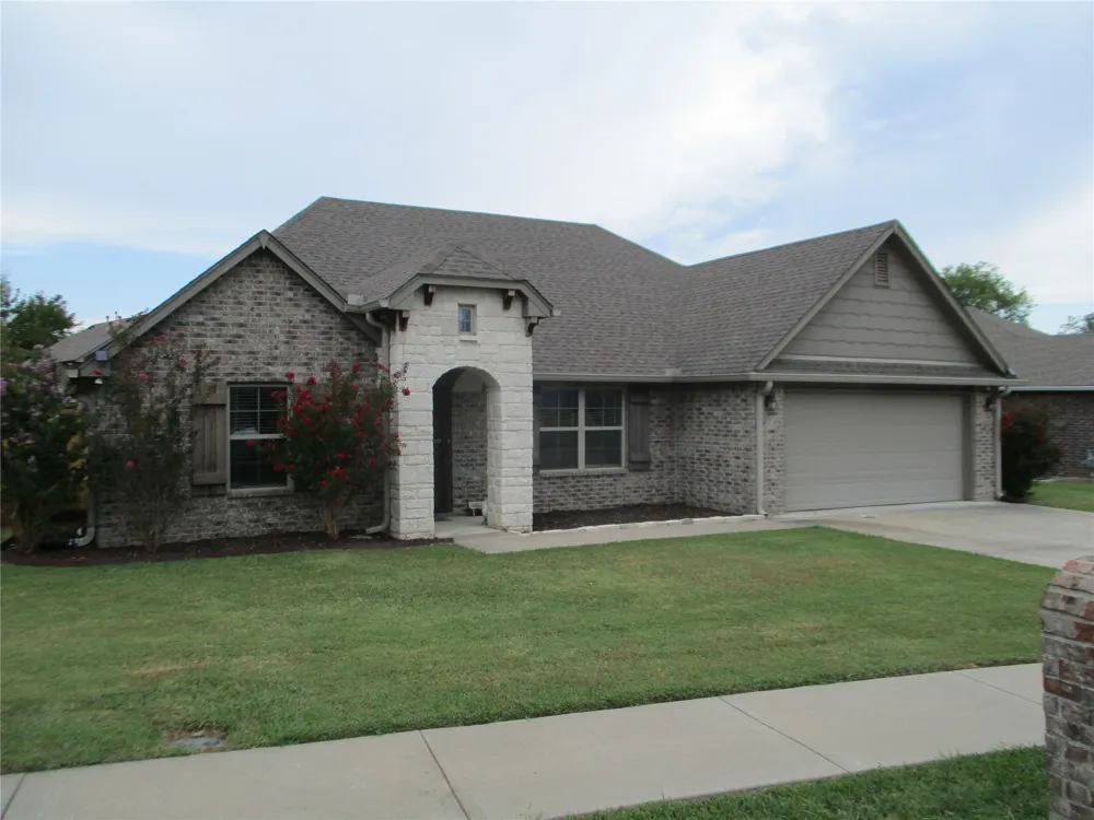 1008 Midway Road Claremore, OK 74019