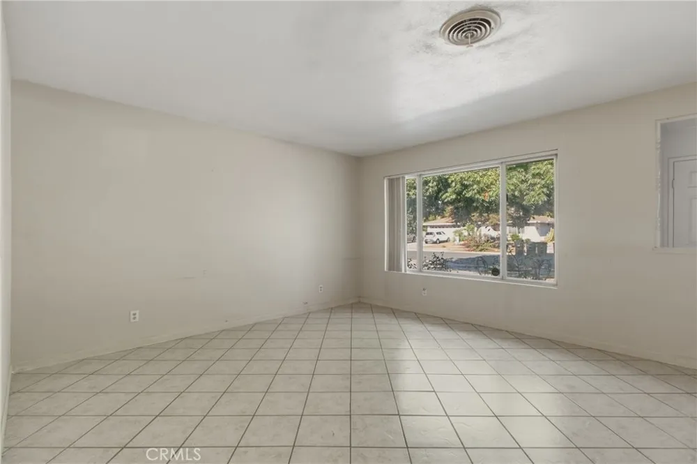 621 Brian Hemet, CA 92544