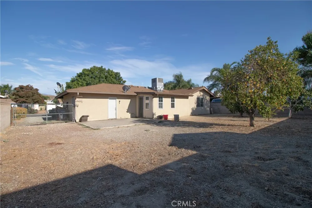 621 Brian Hemet, CA 92544