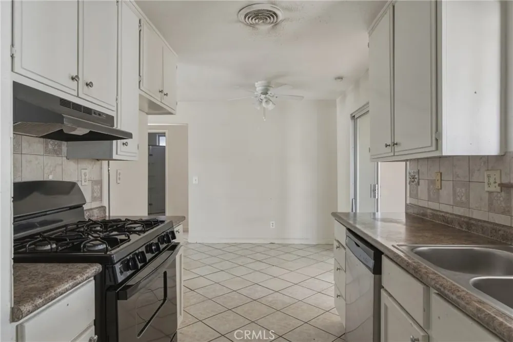 621 Brian Hemet, CA 92544