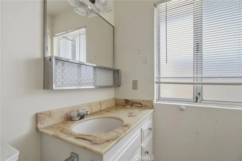 621 Brian Hemet, CA 92544