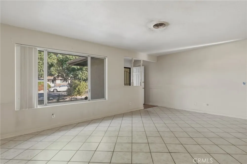 621 Brian Hemet, CA 92544
