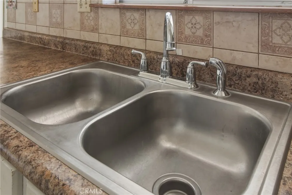 621 Brian Hemet, CA 92544