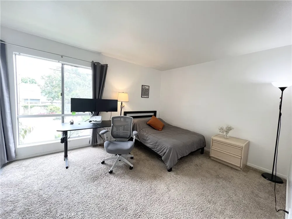 2847 S Fairview Santa Ana, CA 92704