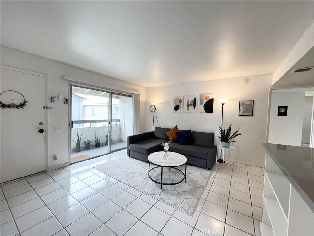 2847 S Fairview Santa Ana, CA 92704