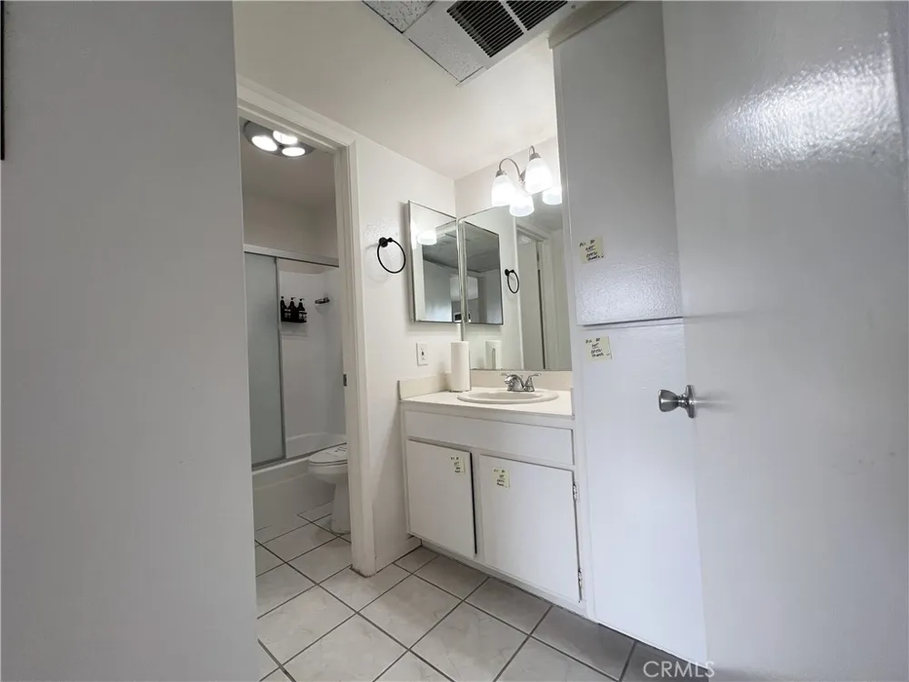 2847 S Fairview Santa Ana, CA 92704