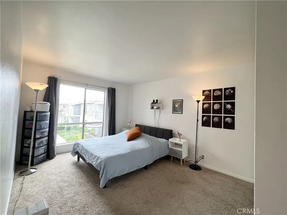 2847 S Fairview Santa Ana, CA 92704