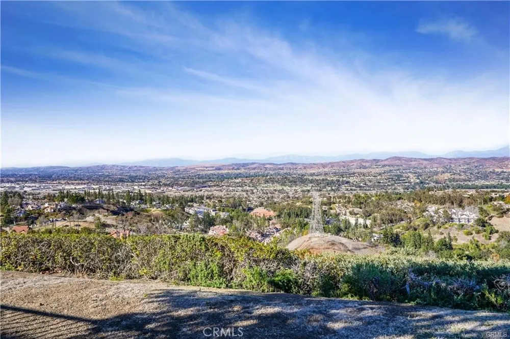 701 S Tourmaline CT. Anaheim Hills, CA 92807
