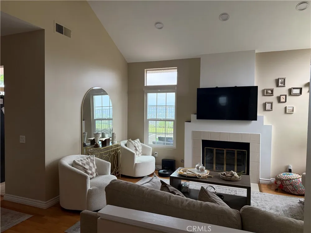 701 S Tourmaline CT. Anaheim Hills, CA 92807