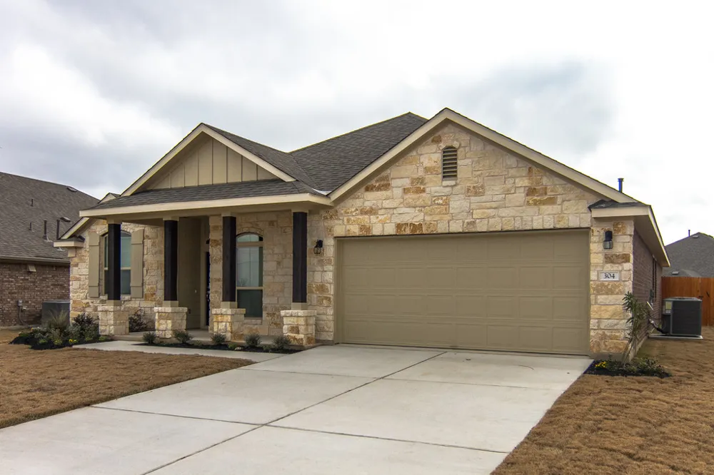 304 Chalk Knob Manor Leander, TX 78641