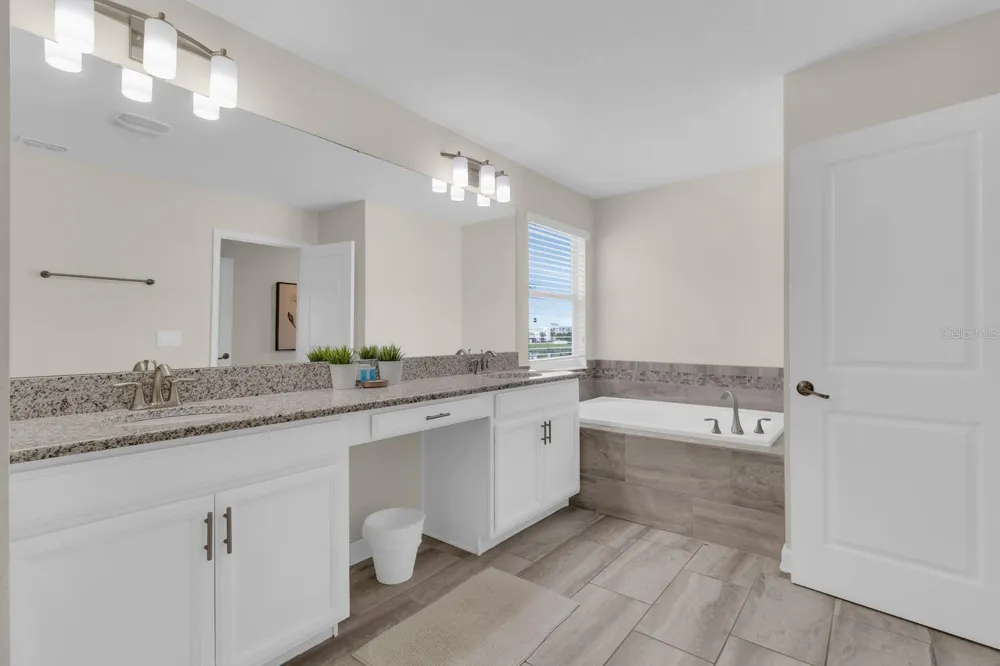 4733 KINGS CASTLE CIRCLE Kissimmee, FL 34746