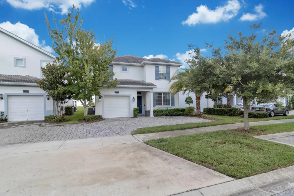 4733 KINGS CASTLE CIRCLE Kissimmee, FL 34746