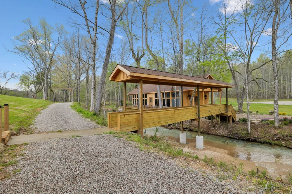 3105 Coy Hill Rd Olivehill, TN 38475