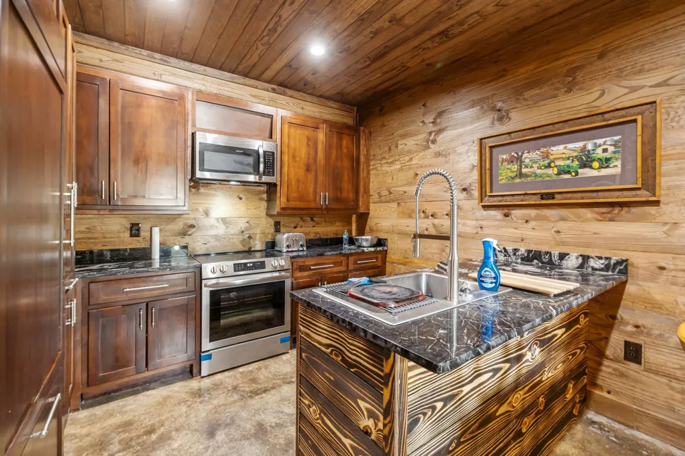 3105 Coy Hill Rd Olivehill, TN 38475