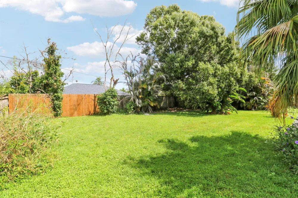 825 SE Cavern Avenue Port St. Lucie, FL 34983