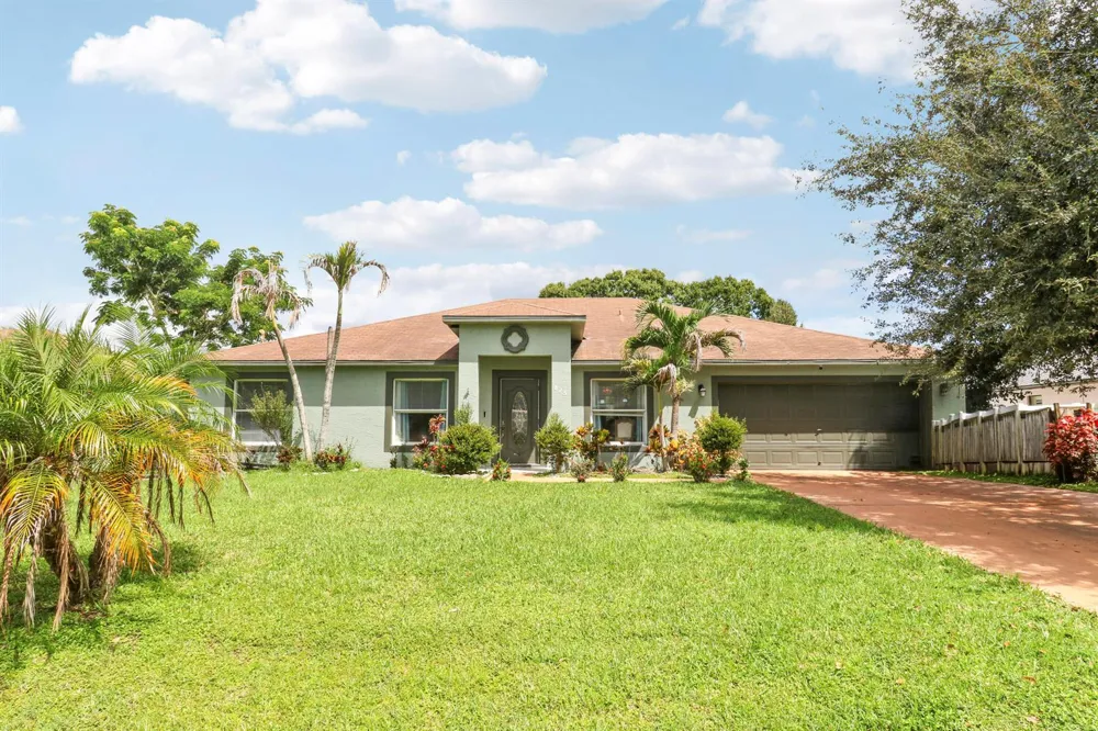 825 SE Cavern Avenue Port St. Lucie, FL 34983