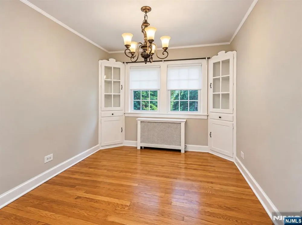 98 Farview Avenue 1 Paramus, NJ 07652