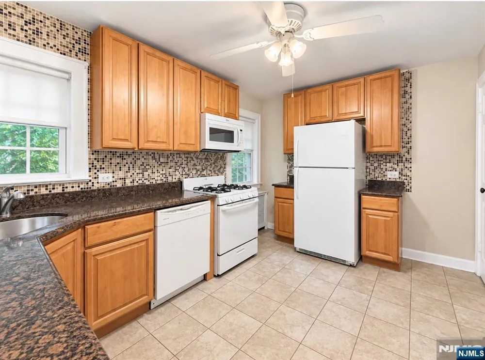 98 Farview Avenue 1 Paramus, NJ 07652