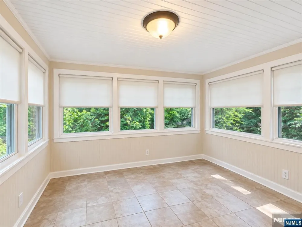 98 Farview Avenue 1 Paramus, NJ 07652