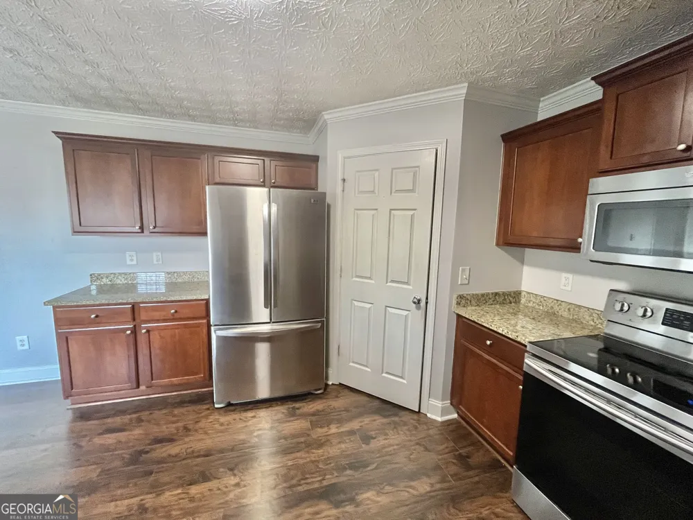 1154 Folkstone DR McDonough, GA 30253