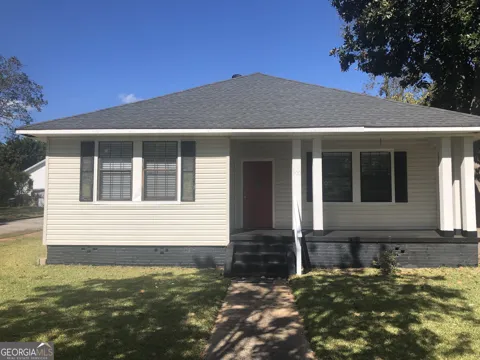 300 Fourth AVE