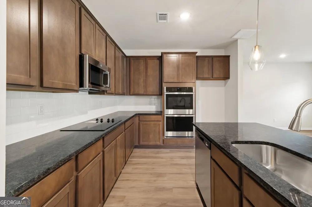 1179 DICKENS RD Greensboro, GA 30642
