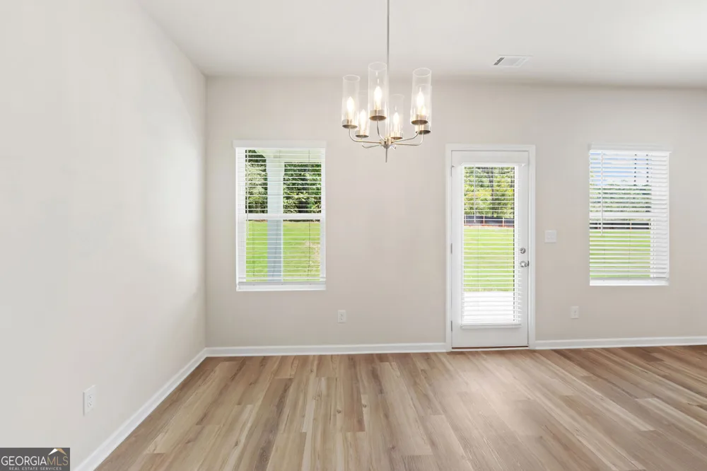 1189 DICKENS RD Greensboro, GA 30642