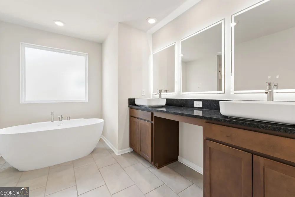1189 DICKENS RD Greensboro, GA 30642